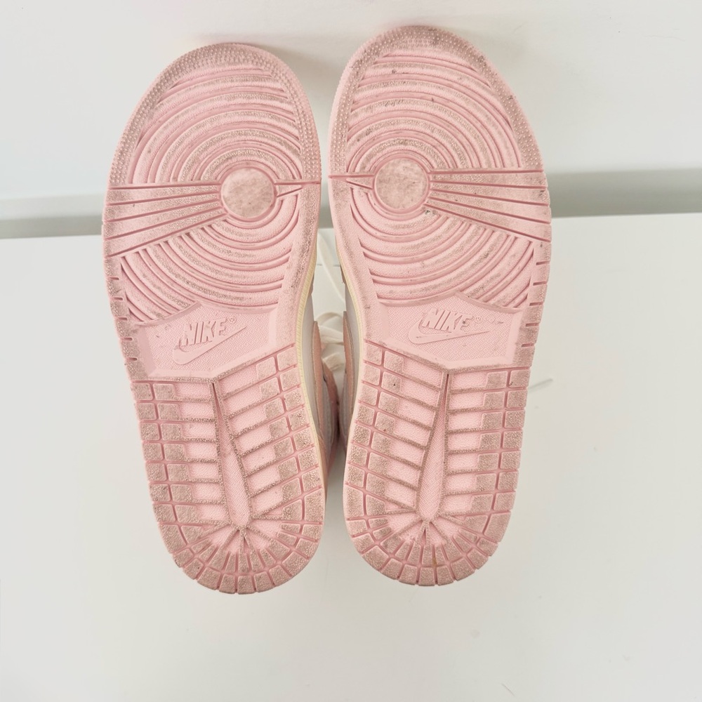 Nike Air Jordan 1 Retro High Top OG ‘Washed Pink’ Size 7.5 Women’s - Picture 9 of 11